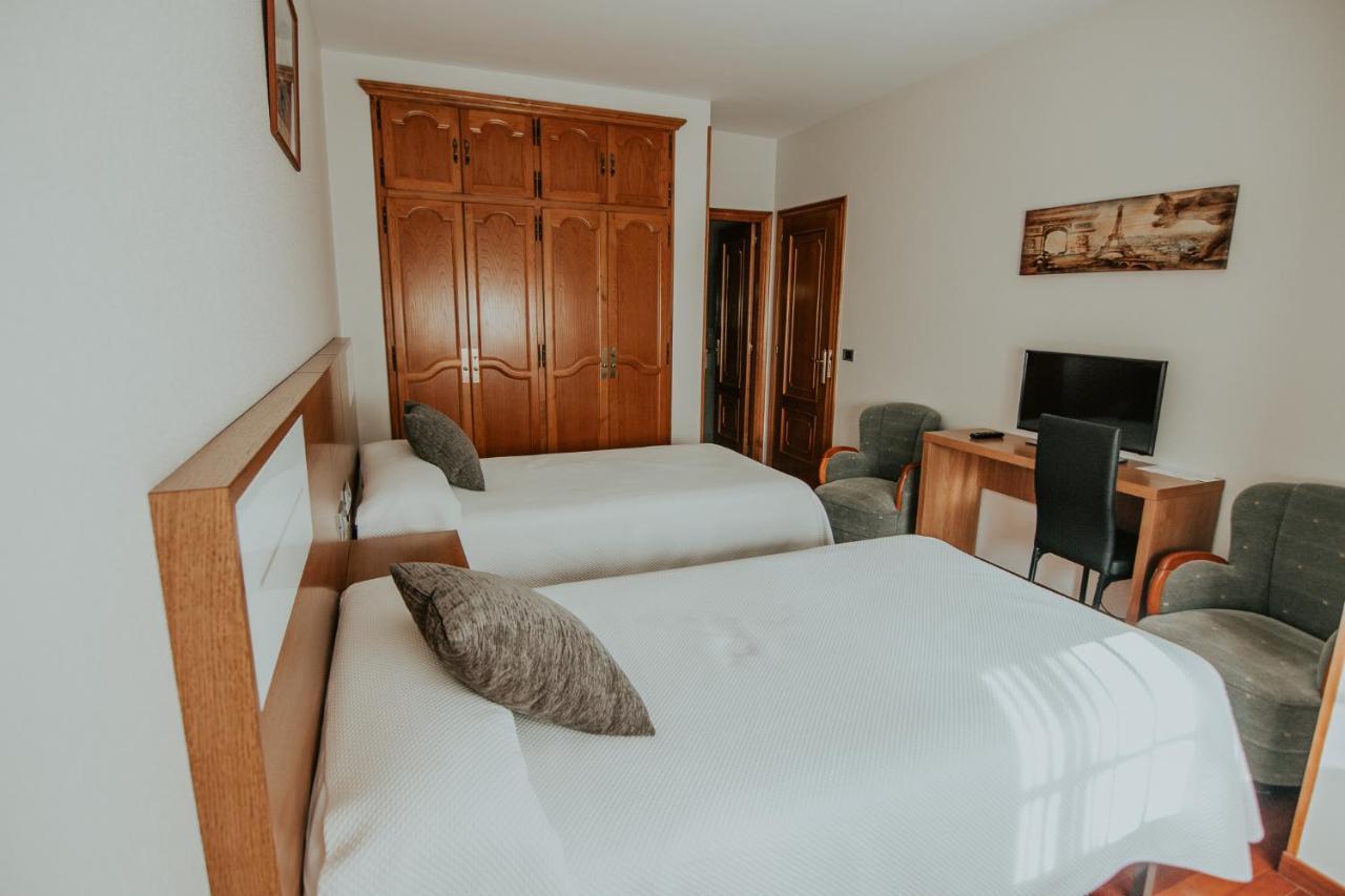 Hotel A Veiga Samos Esterno foto