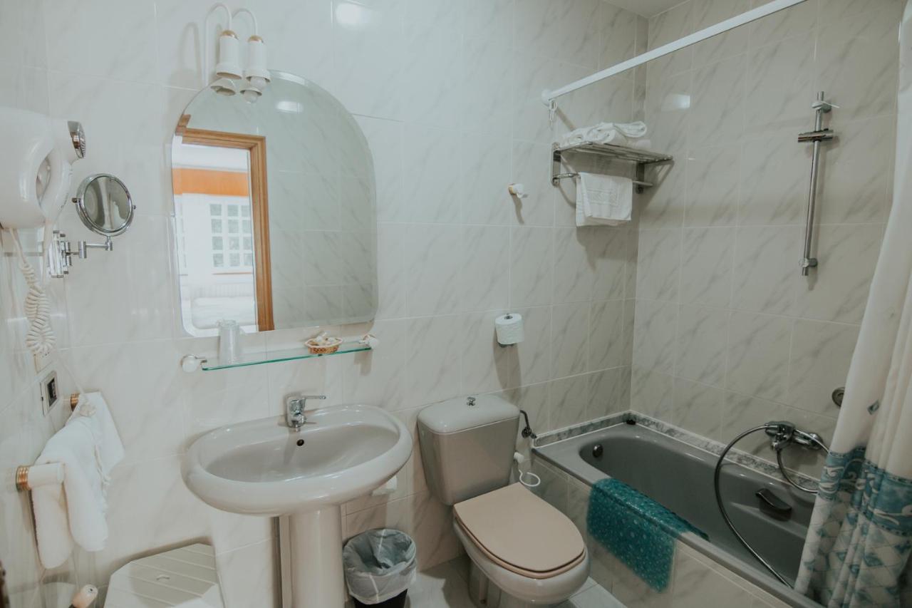 Hotel A Veiga Samos Esterno foto