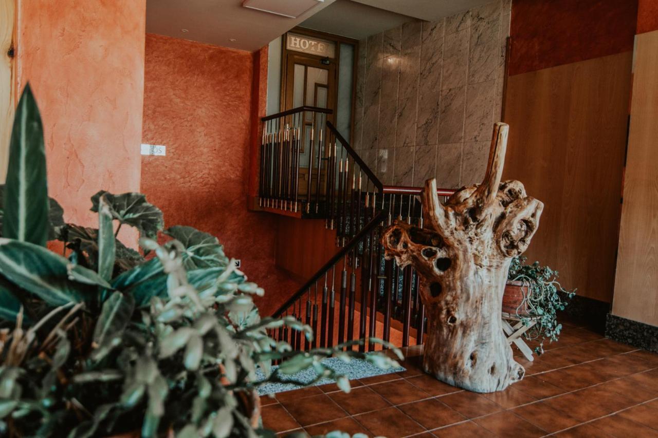 Hotel A Veiga Samos Esterno foto